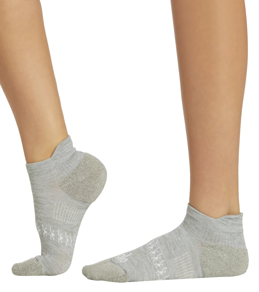 Alo Yoga Performance Tab Sock - Image 4