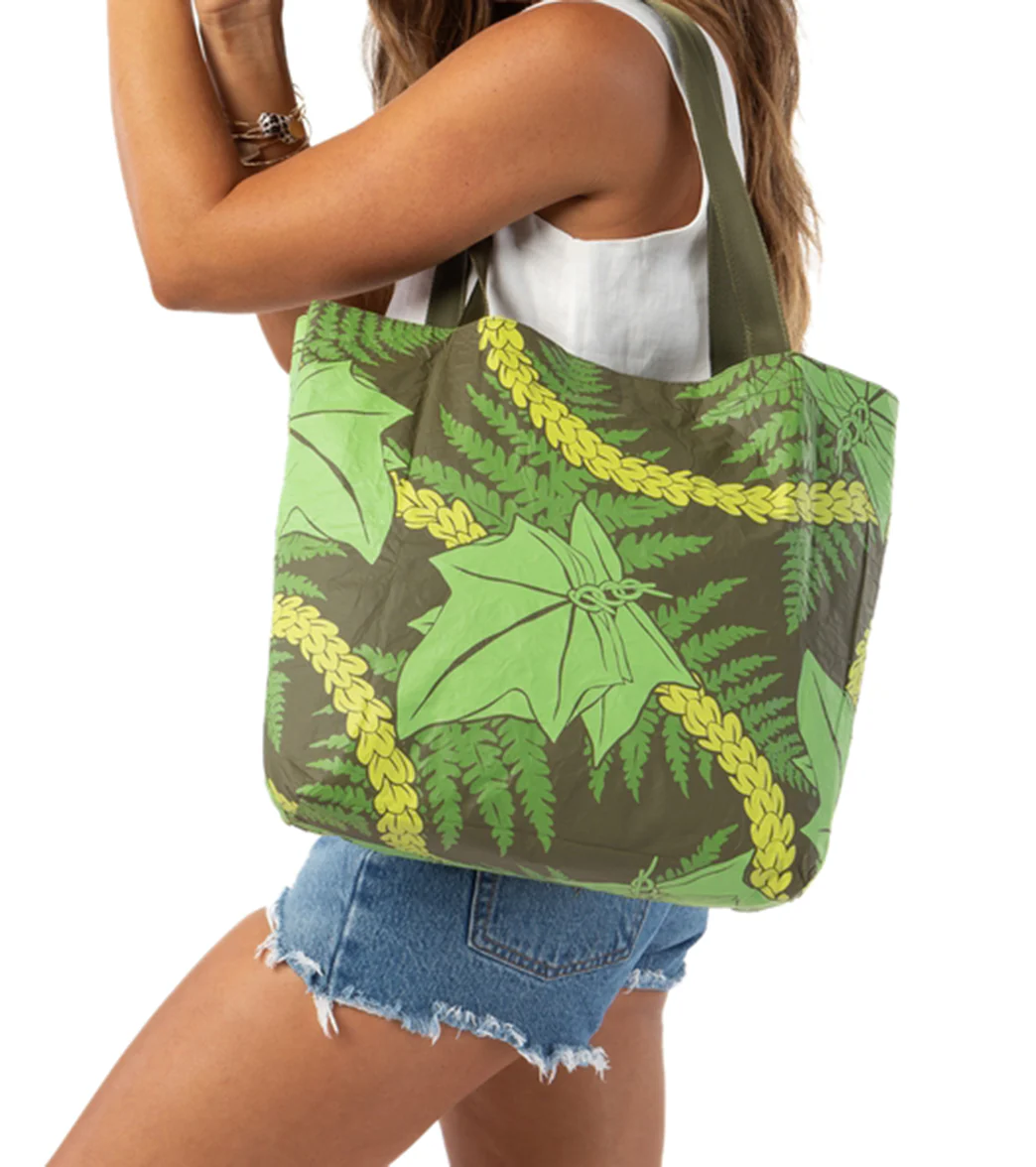 ALOHA Moloka'i Kukui Reversible Beach Tote - Image 4