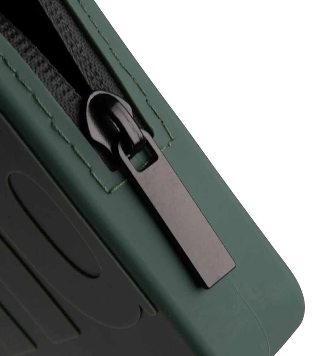Arena Dry Clutch Bag - Image 17