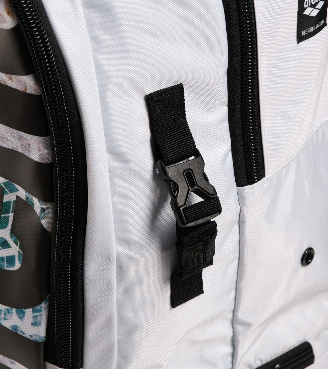 Arena Fastpack 3.0 Planet Water Backpack - Image 10