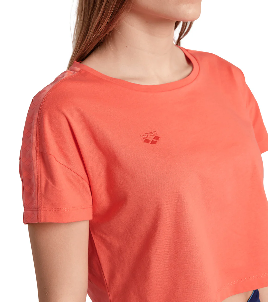 Arena Women's Corrine Team Cropped Tee - Image 4
