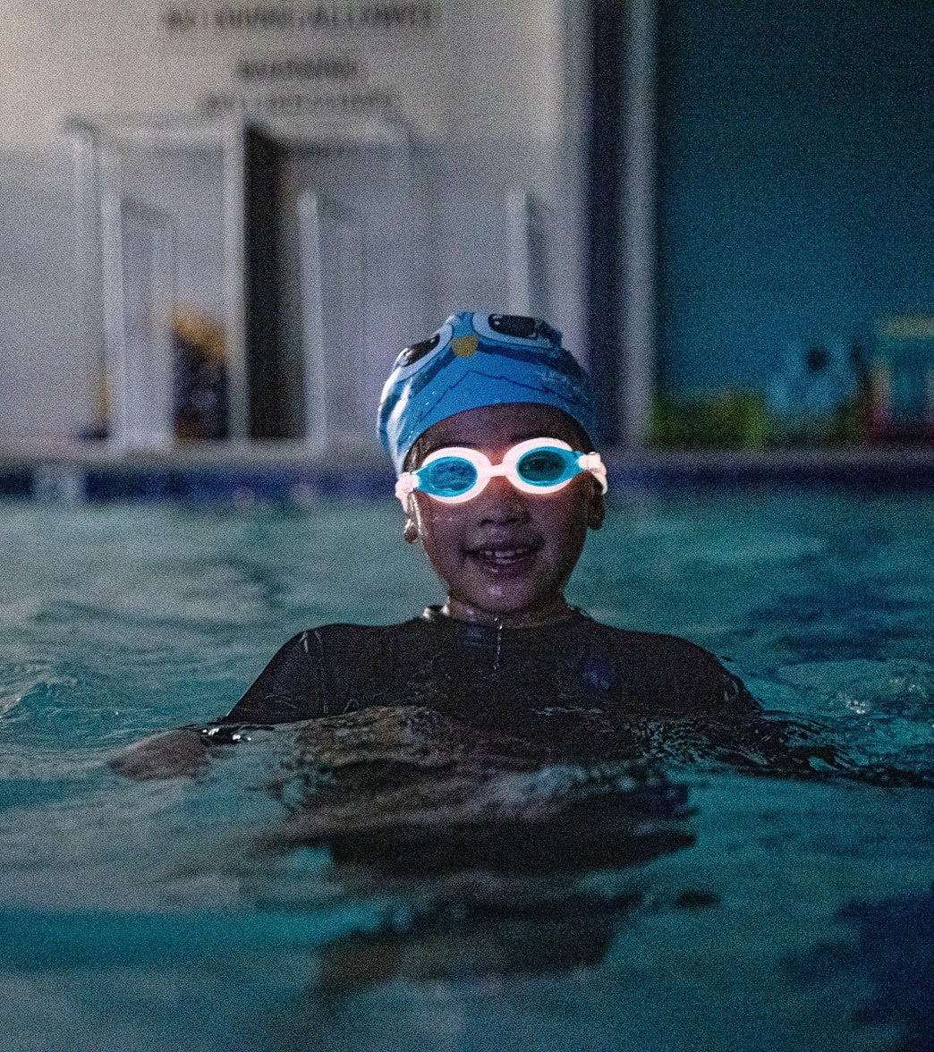 FINIS Kids' FlowGlow Glow-in-the-Dark Goggle - Image 12