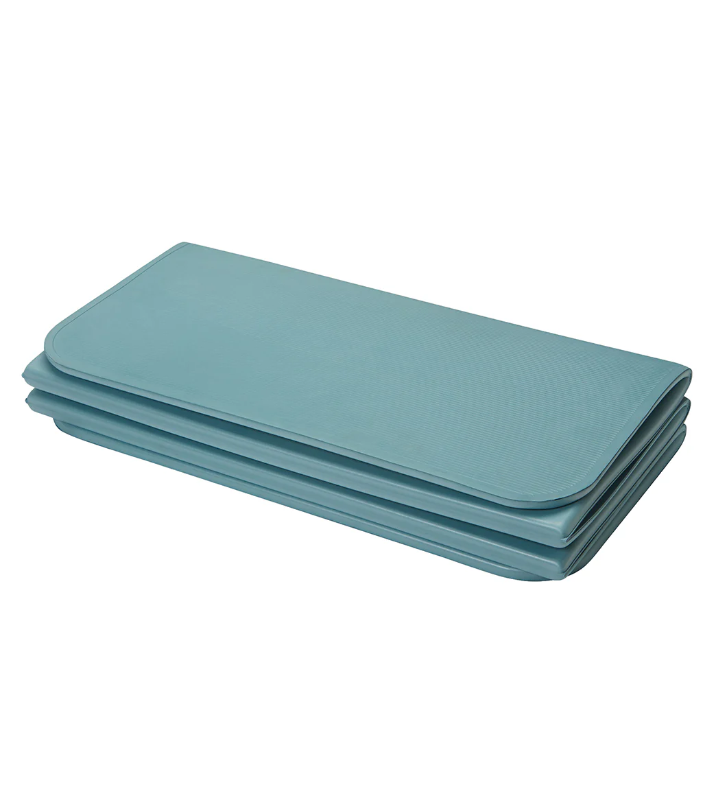 Gaiam Easy Fold Fitness Mat 12mm - Image 4