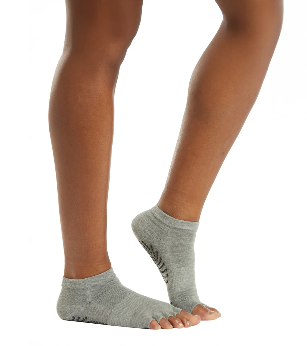 Gaiam Grippy Toeless Yoga Socks - Image 2