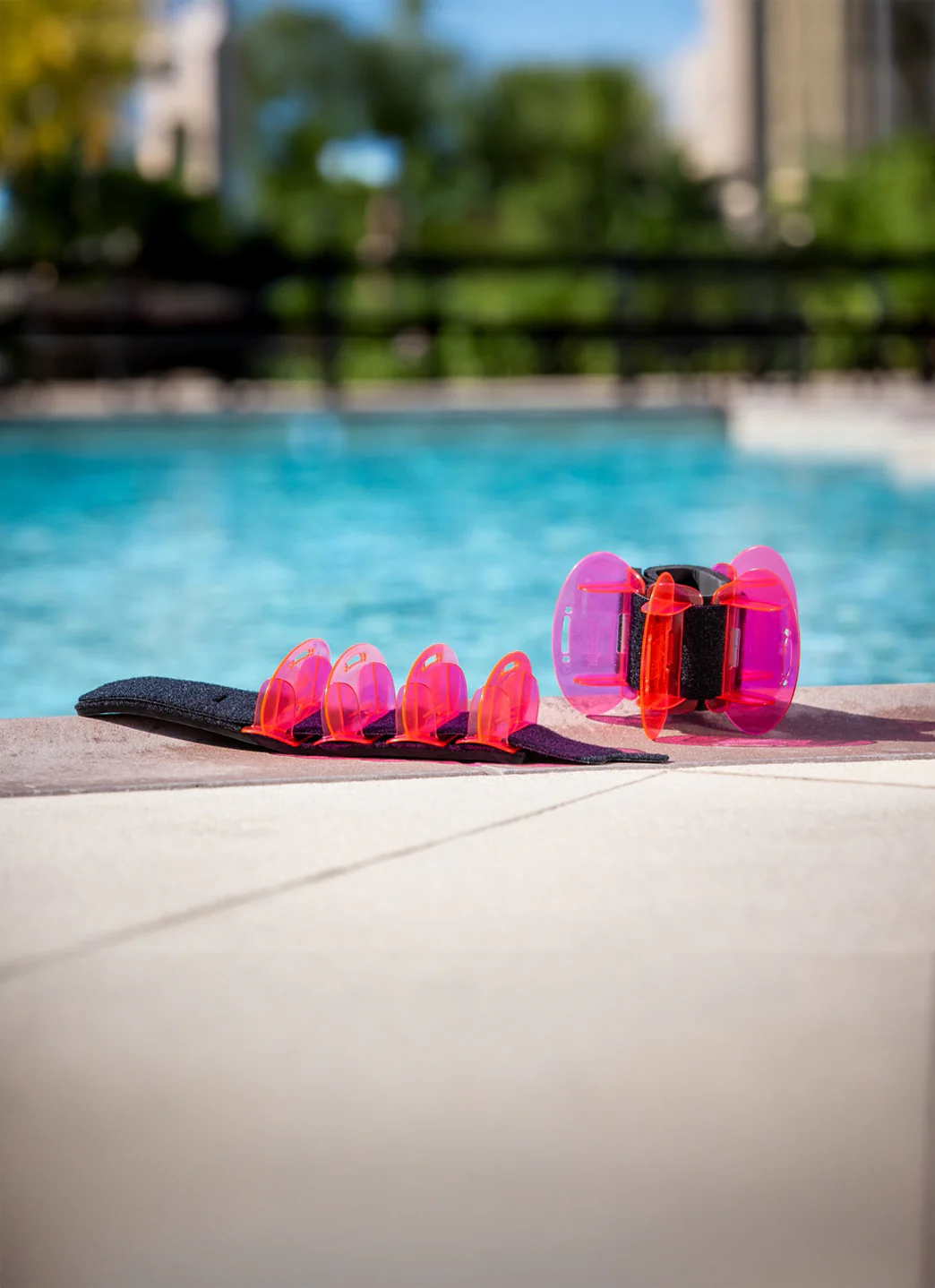 Hydrorevolution Aqualogix MEDIUM Resistance Fin/Cuff - Image 4