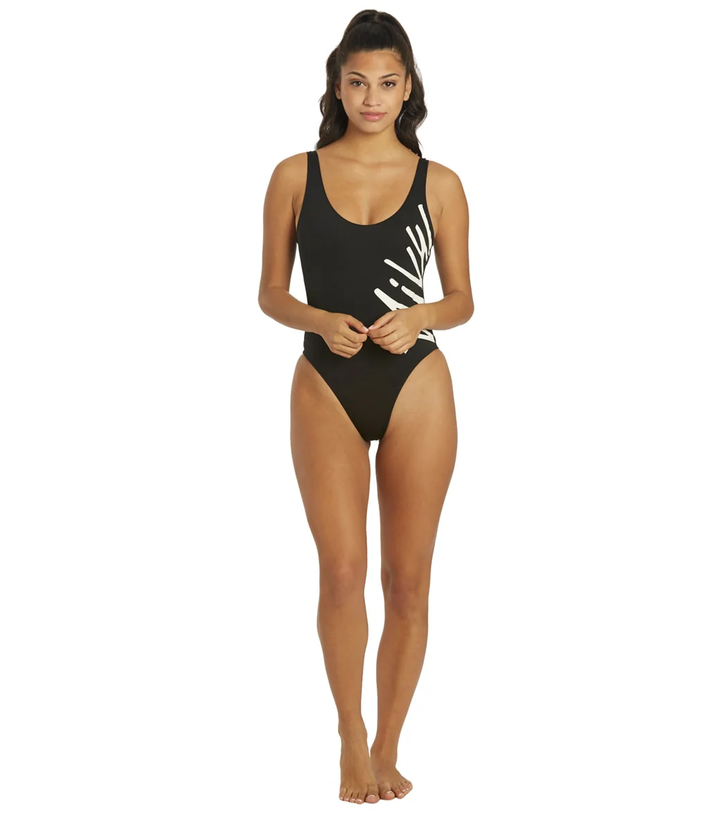 Nike Women's Multi Logo U Back One Piece Swimsuit - Image 13
