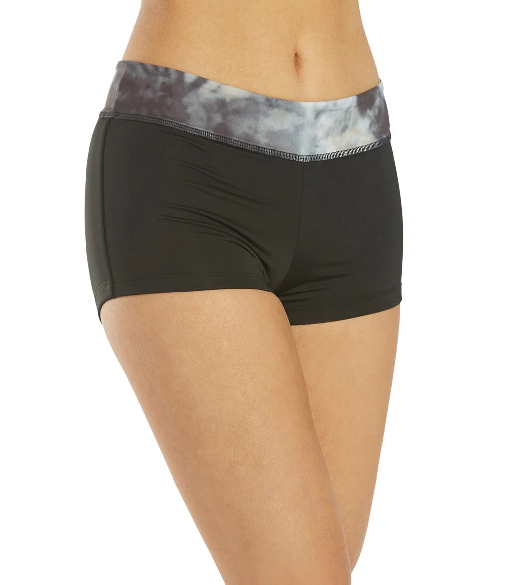 Nike Women's Tie Dye Kickshort Swim Short - Image 16