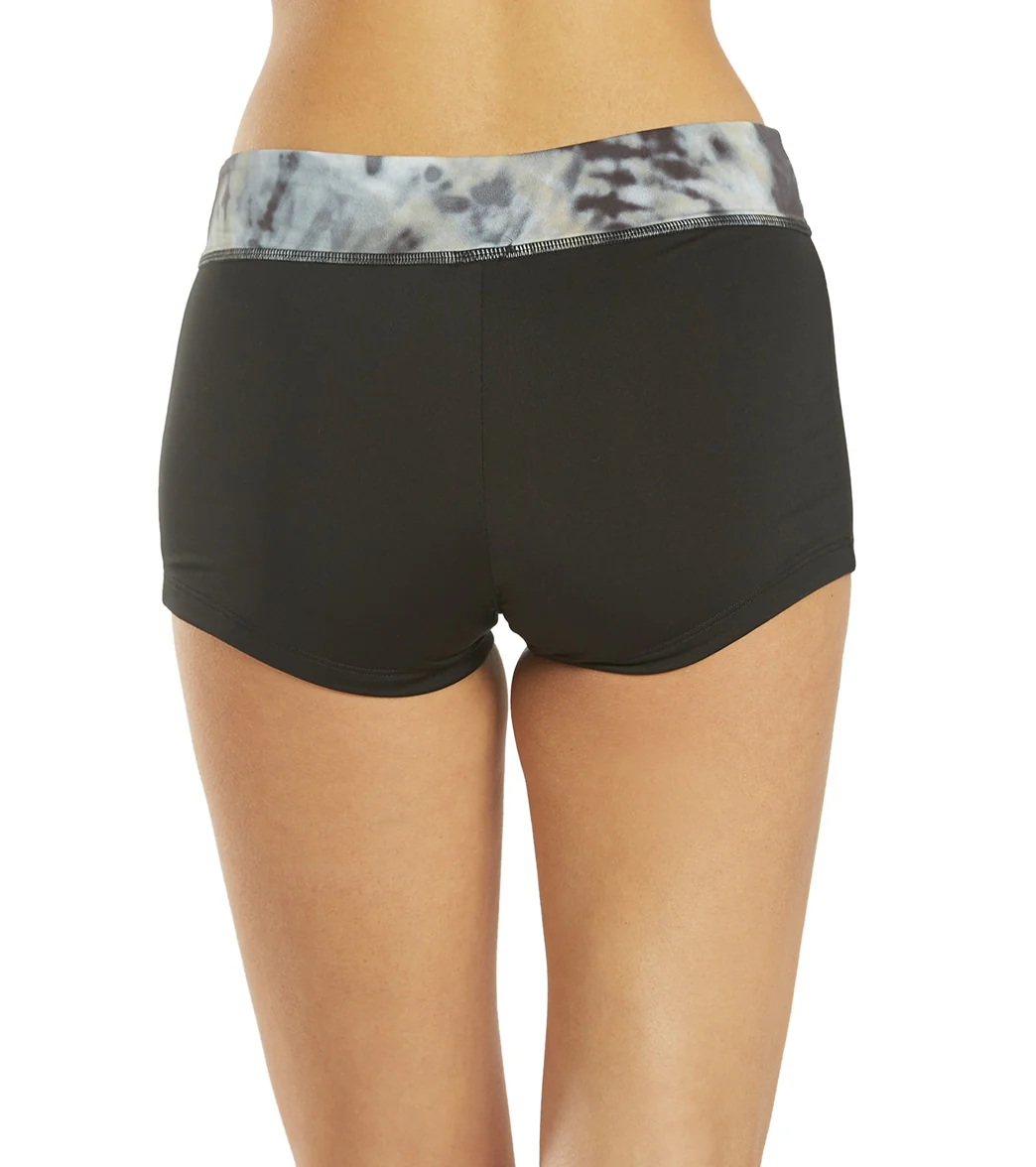Nike Women's Tie Dye Kickshort Swim Short - Image 17