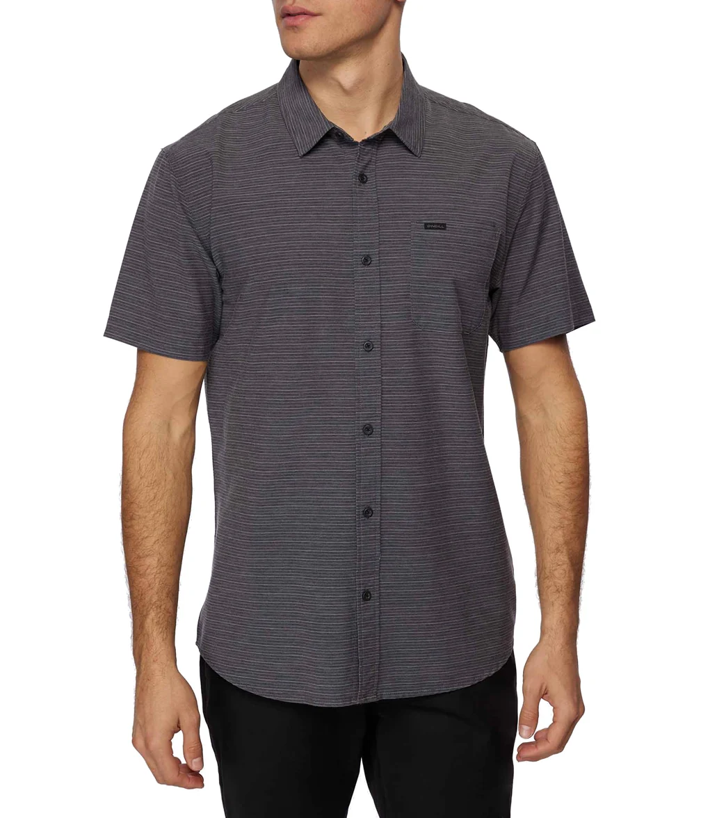 O'Neill Men's Trvlr Traverse Short Sleeve Button Up Shirt - Image 9