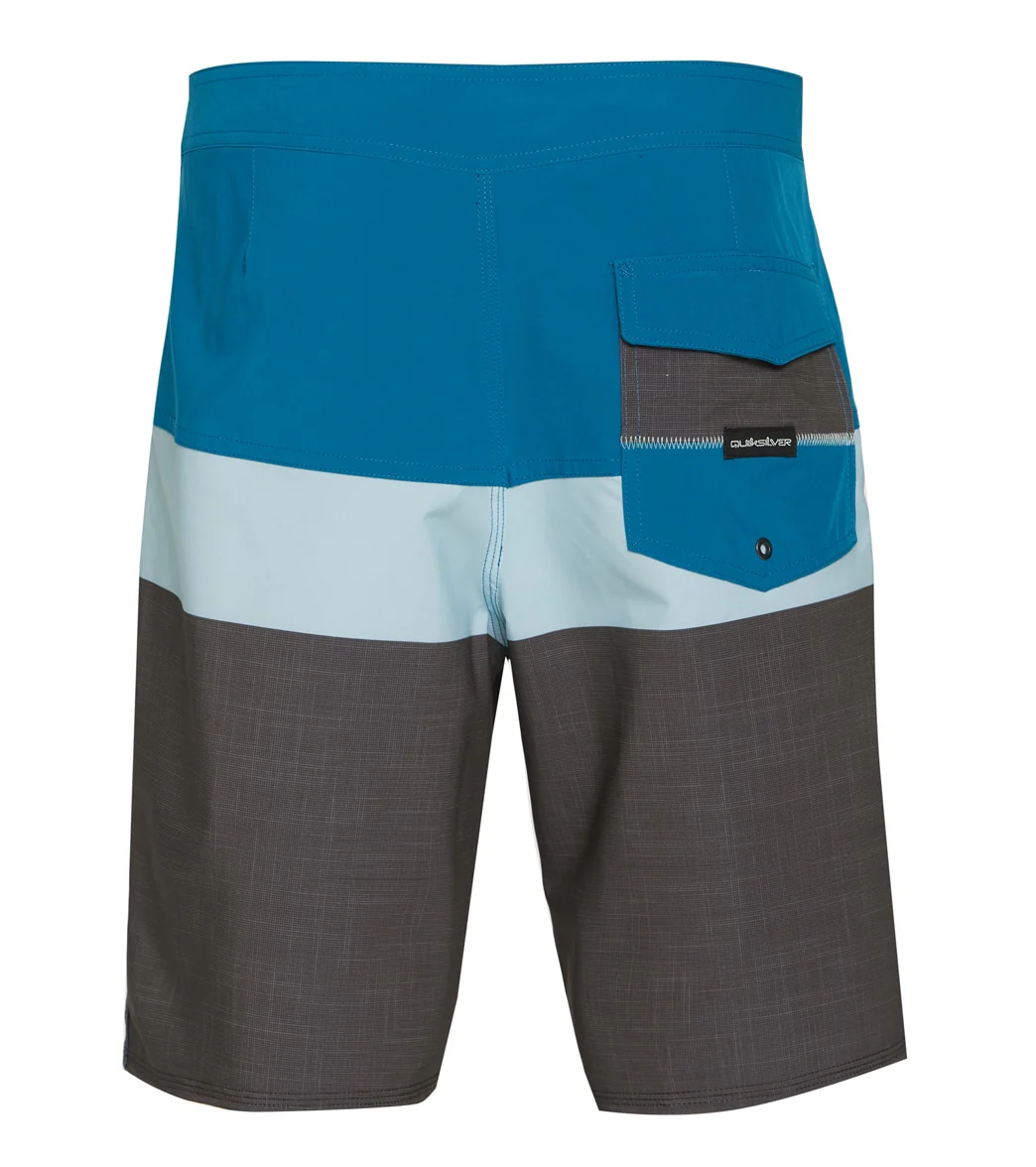 Quiksilver Men's 20" Surfsilk Panel Board Shorts - Image 2