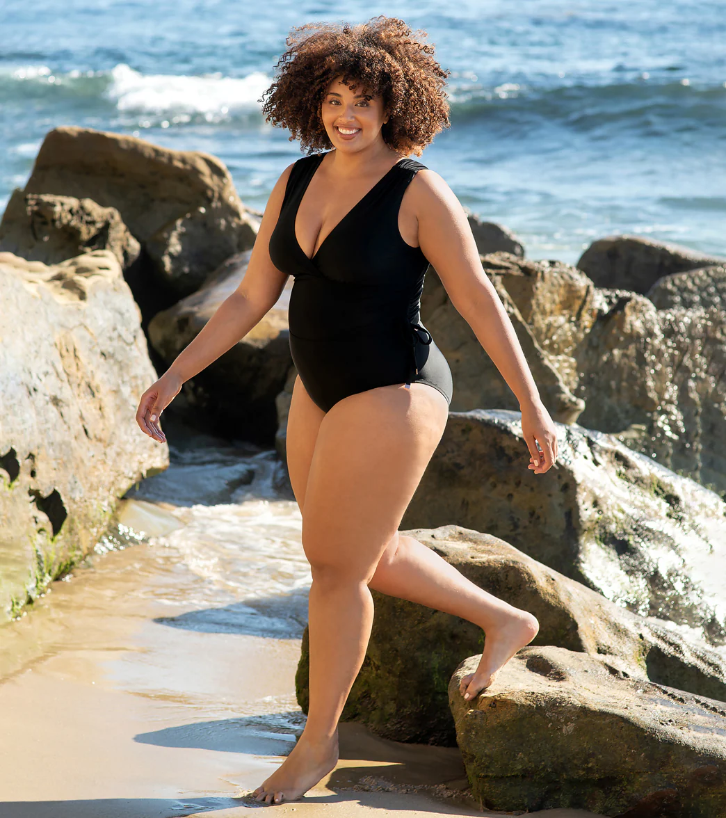 Raisins Women's Tranquilo Solids Lusiana Plus Size One Piece Swimsuit - Image 5