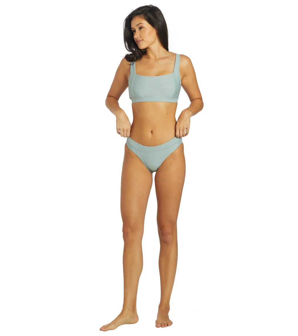 Rip Curl Women's Premium Surf DD Crop Bikni Top - Image 4