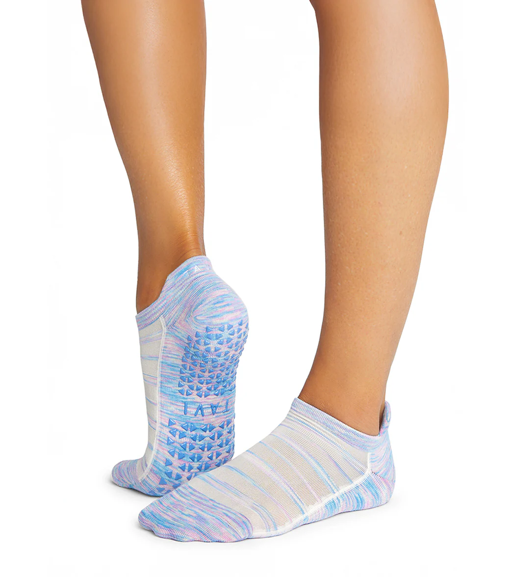 Tavi Breeze Savvy Grip Socks - Image 15