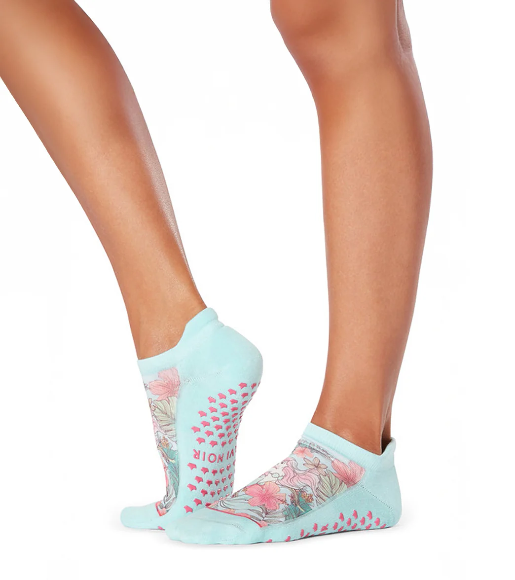 Tavi Savvy Grip Socks - Image 135