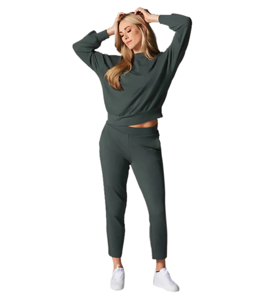 Tavi Slope Crew Sweatshirt - Image 15