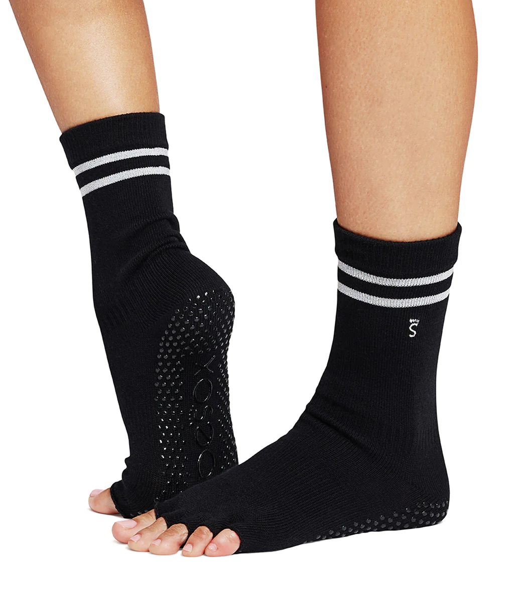 Toesox Crew Half Toe Grip Socks - Image 25