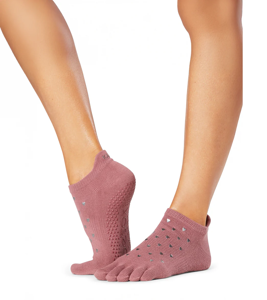 Toesox Grip Half Toe Low Rise Socks - Image 45