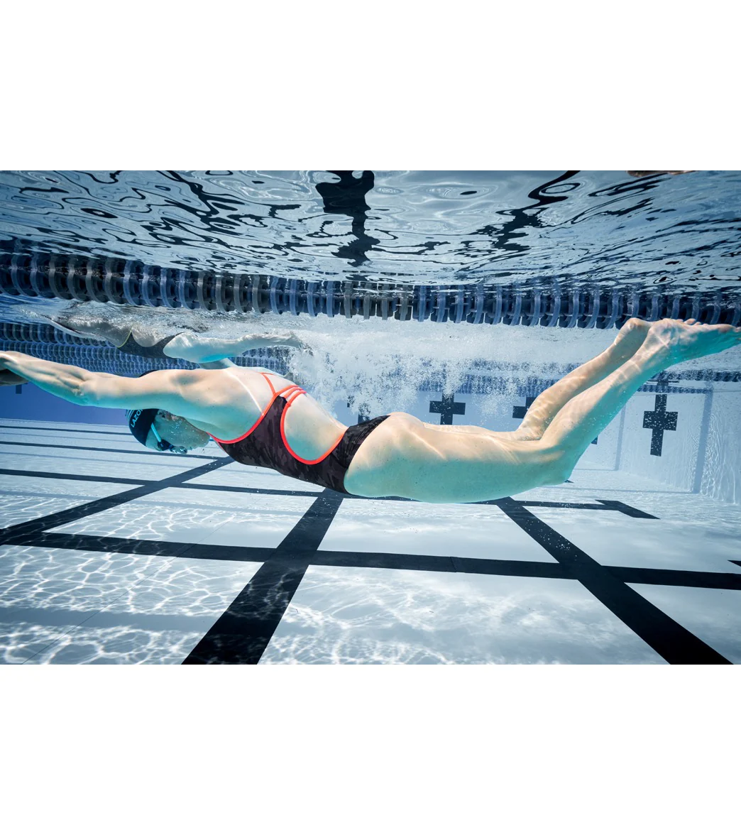 TYR Women's Blackout Camo Trinityfit One Piece Swimsuit - Image 6