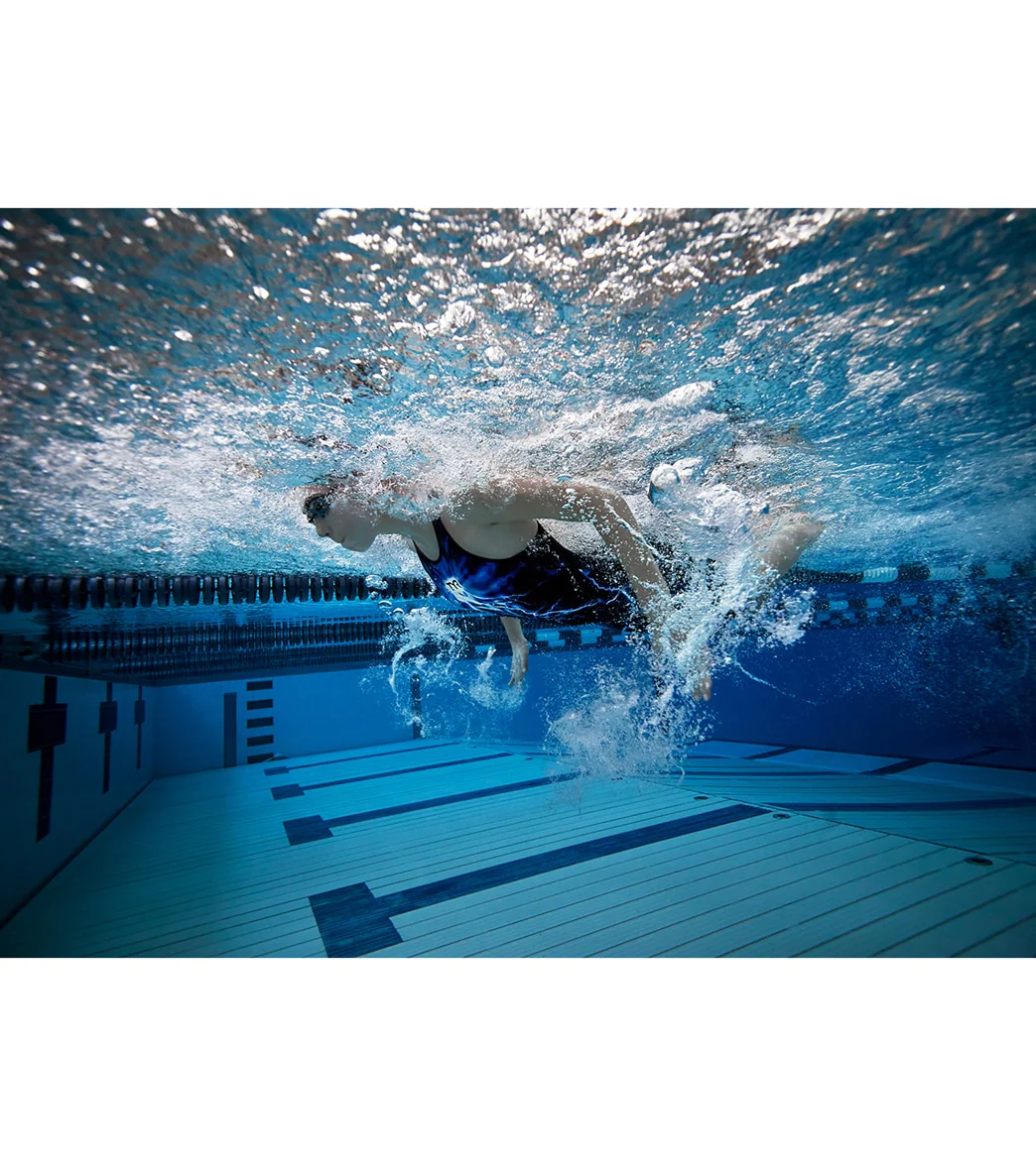TYR Women's Venzo Phantom Oblivion Closed Back Kneeskin Tech Suit Swimsuit - Image 12