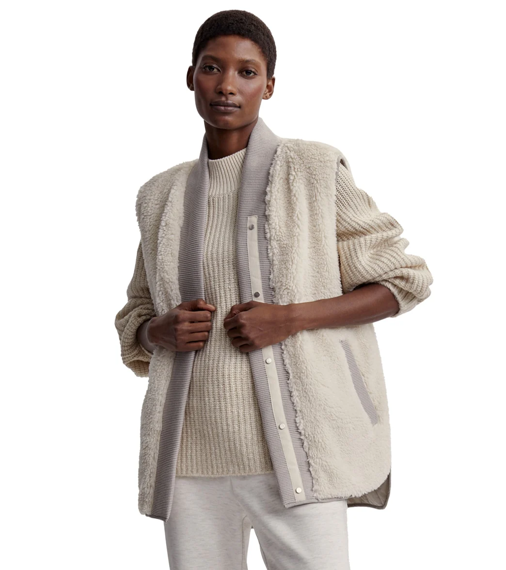 Varley Covey Reversible Quilt Gilet - Image 8