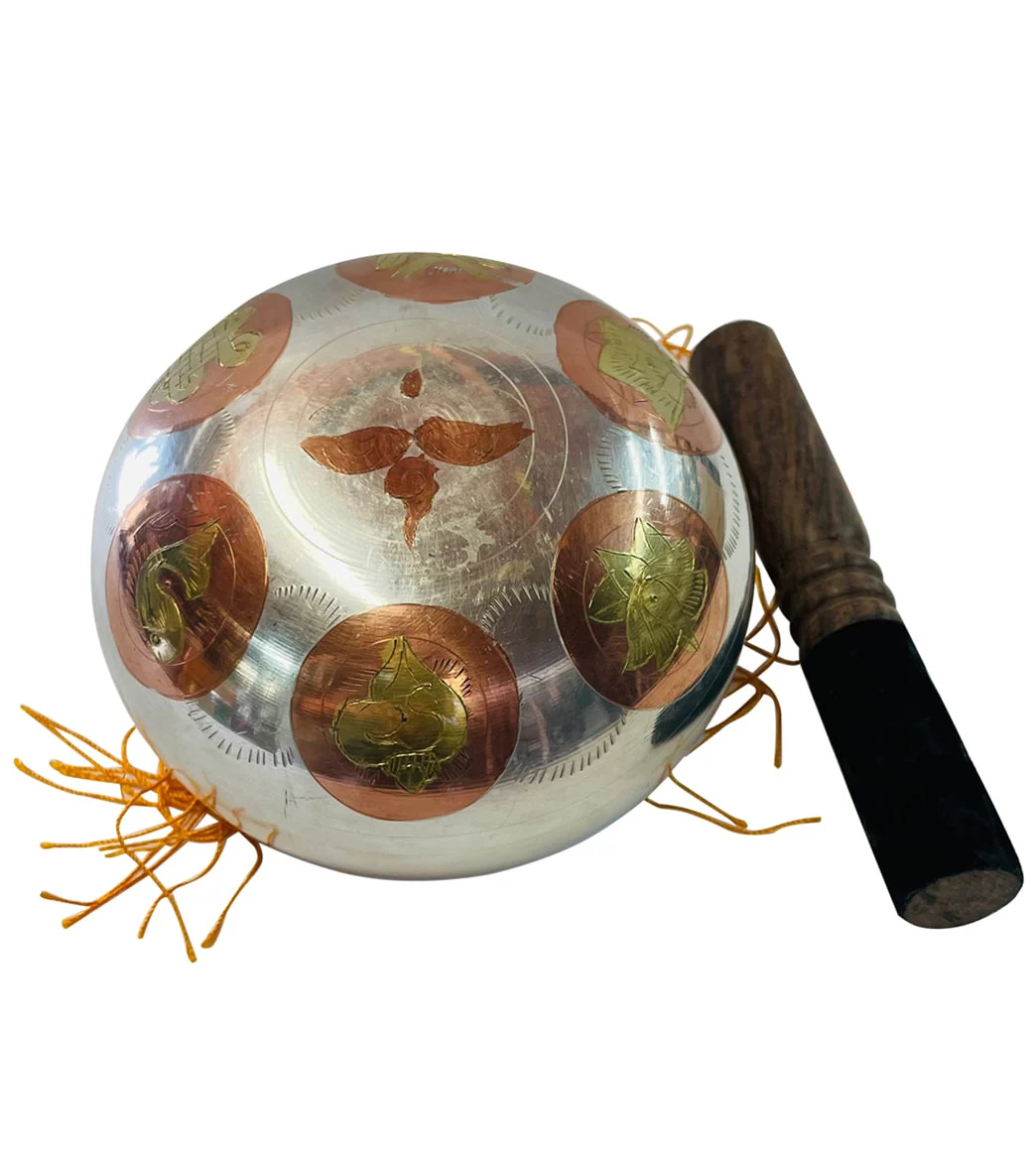 Yak & Yeti Tibetan Om Mane Padme Singing Bowl - Image 2