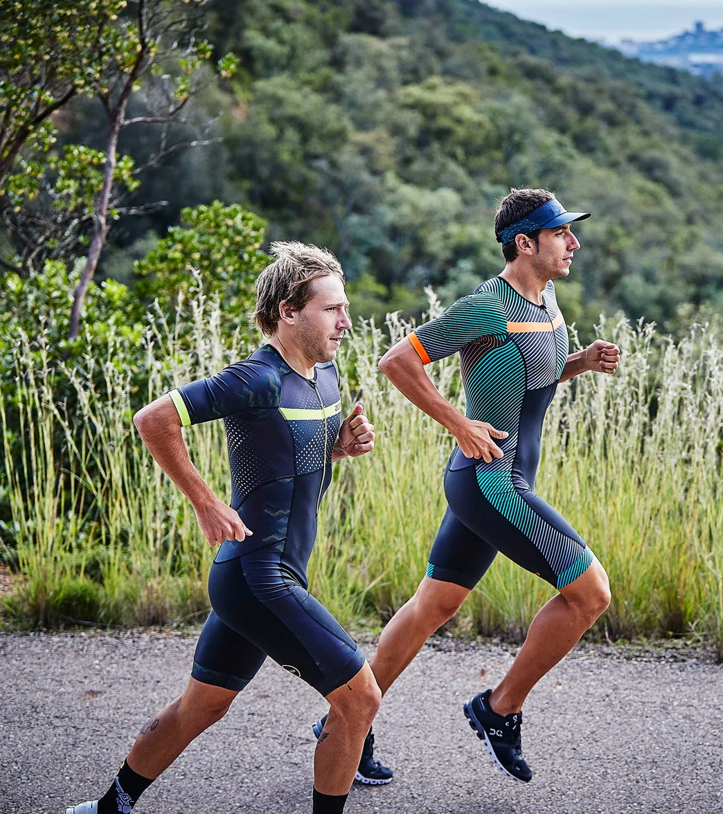 Zone3 Men's Activate+ Momentum Short Sleeve Trisuit - Image 7
