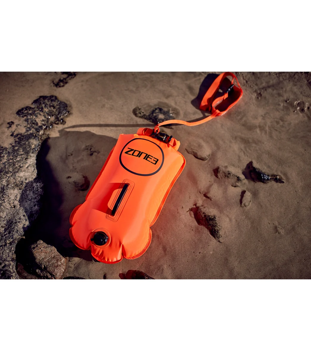 Zone3 Swim Safety Buoy/Dry Bag 28L - Image 3